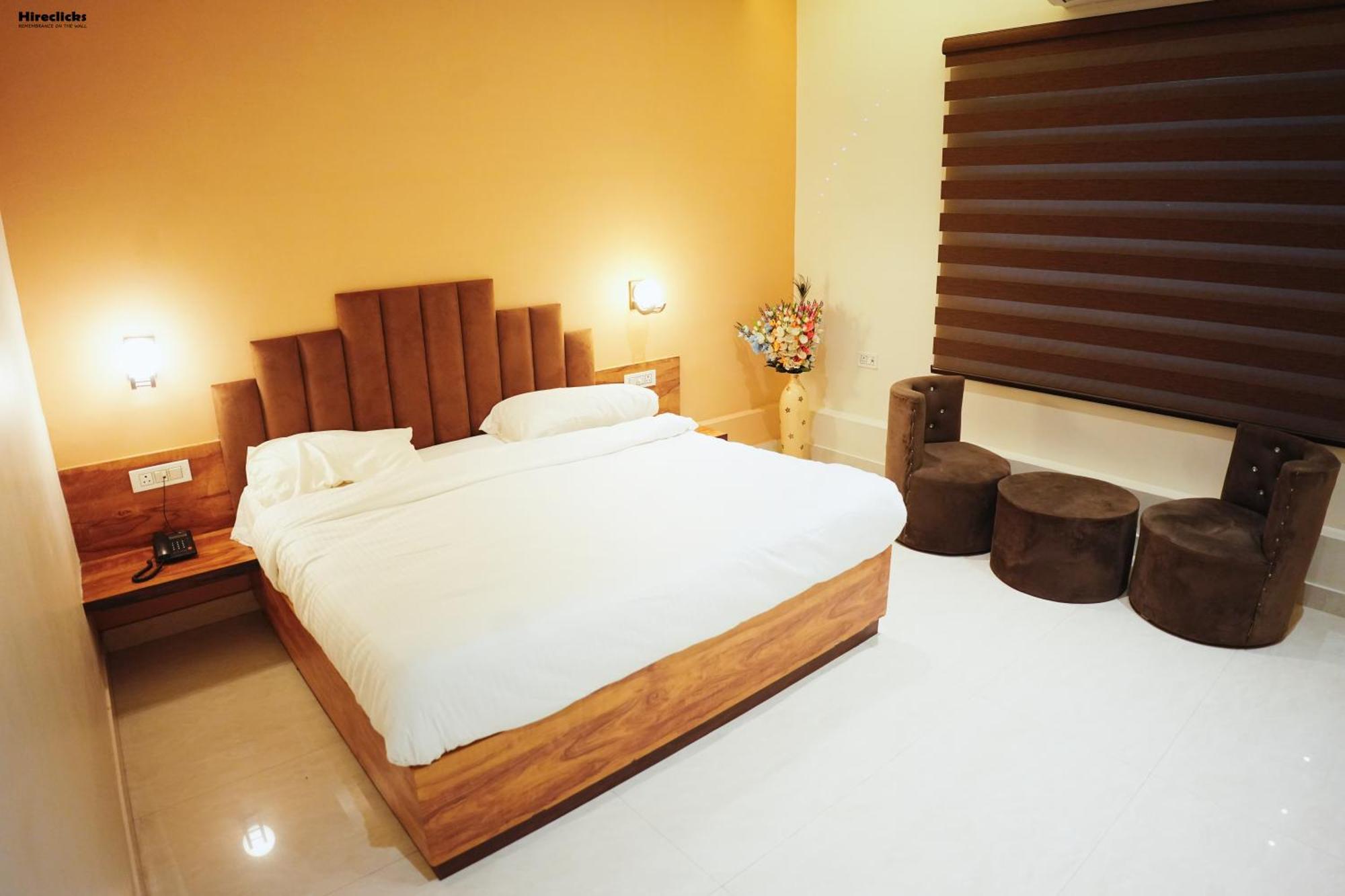 The Krati Resort & Convention Centre Барели Экстерьер фото